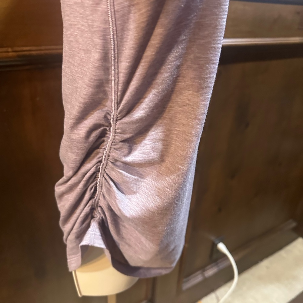 SIZE M/L? Lululemon Athletica Heathered Gray Muscle Tee - Picture 3 of 7